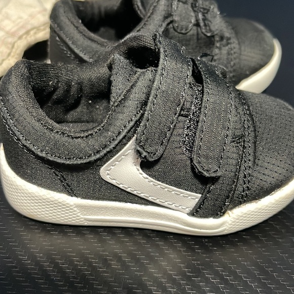 Bundle of 12 plus Free Proceed will be donated to people affected by flood in BC - Picture 9 of 16